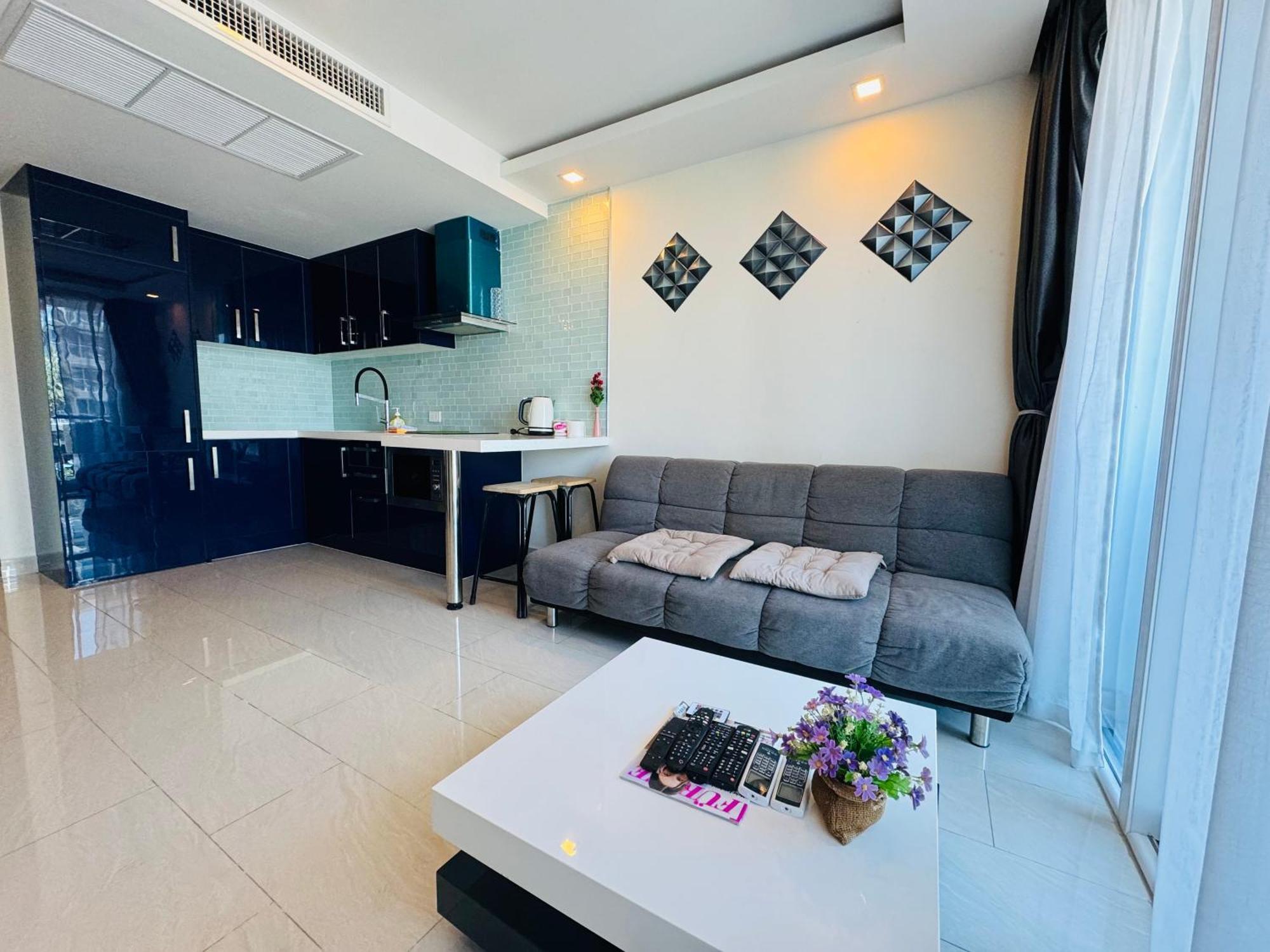 Appartamento Grand Avenue Conde Pattaya Esterno foto